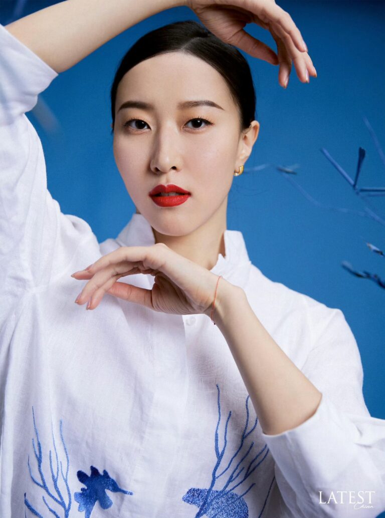 CELEBRITY COVER: FENG YU 冯雨